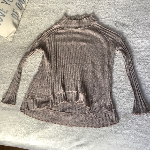 Free People Mock Turtleneck - Picture 1 of 4